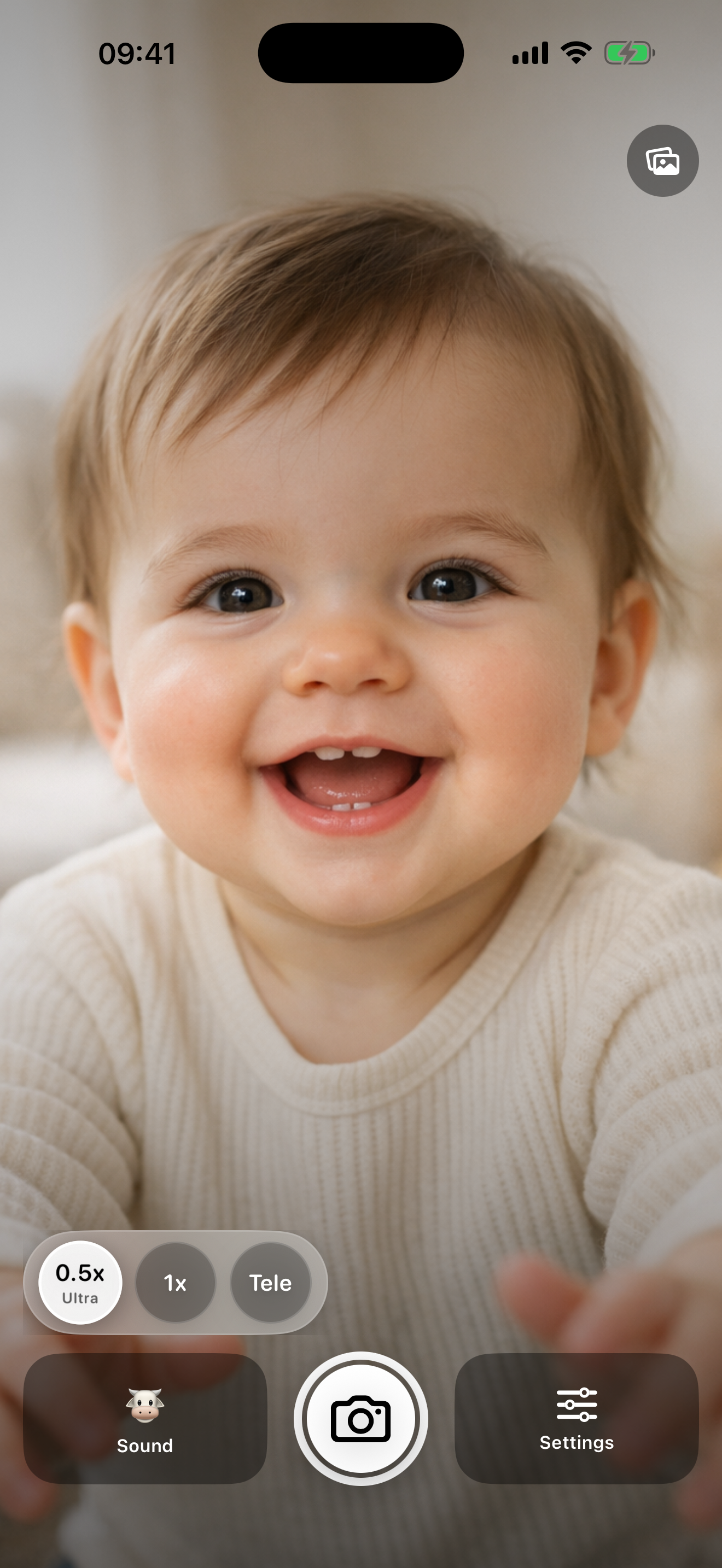 LookYLook camera screen with smiling baby